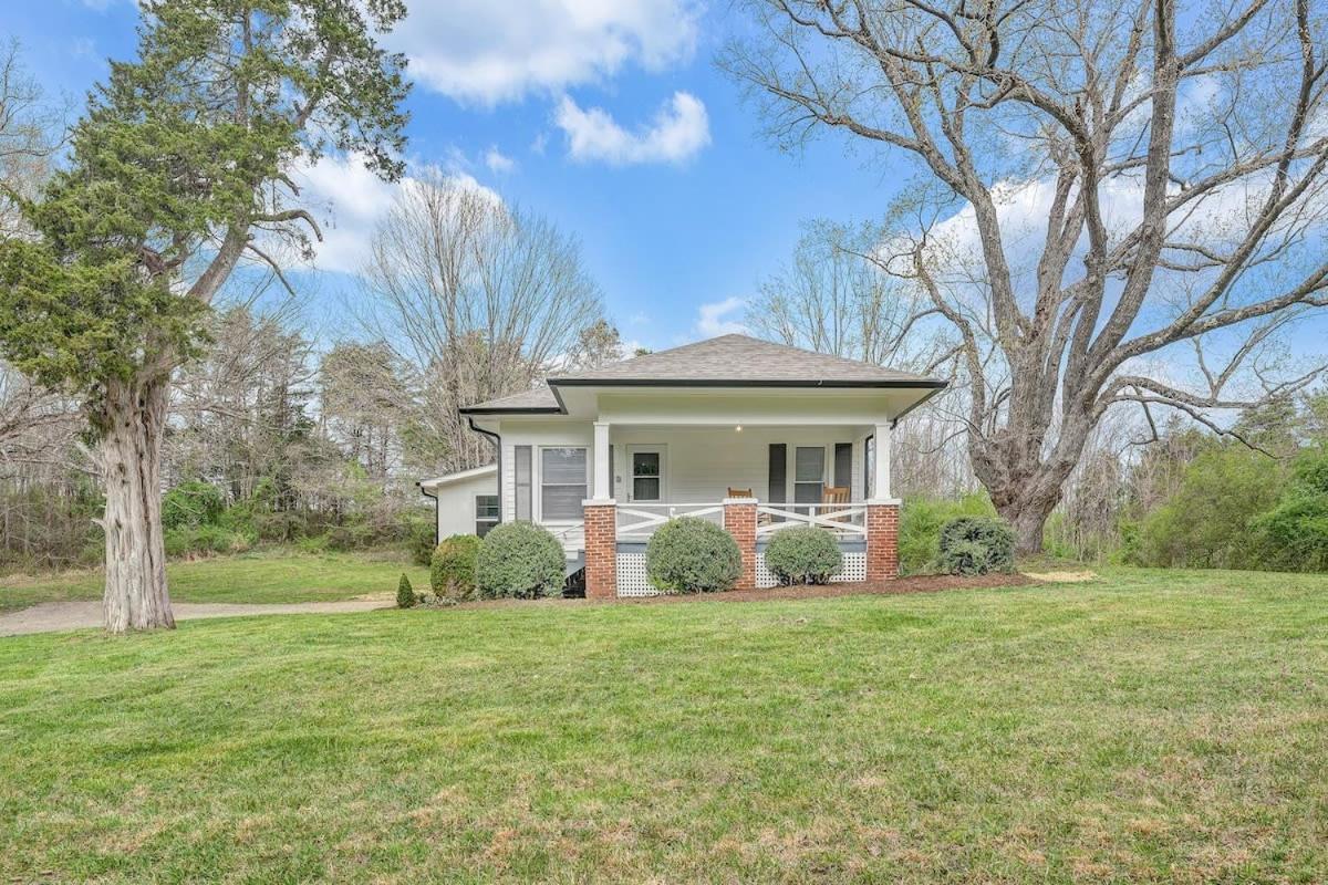 Cottage In The Pines Rocky Mount Exterior photo